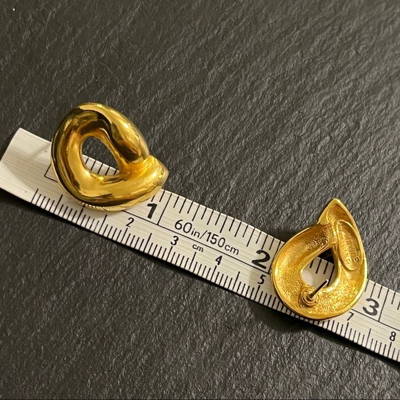 Maxine Denker Gold Tone Marked Statement Post Earrings - Picture 4 of 8